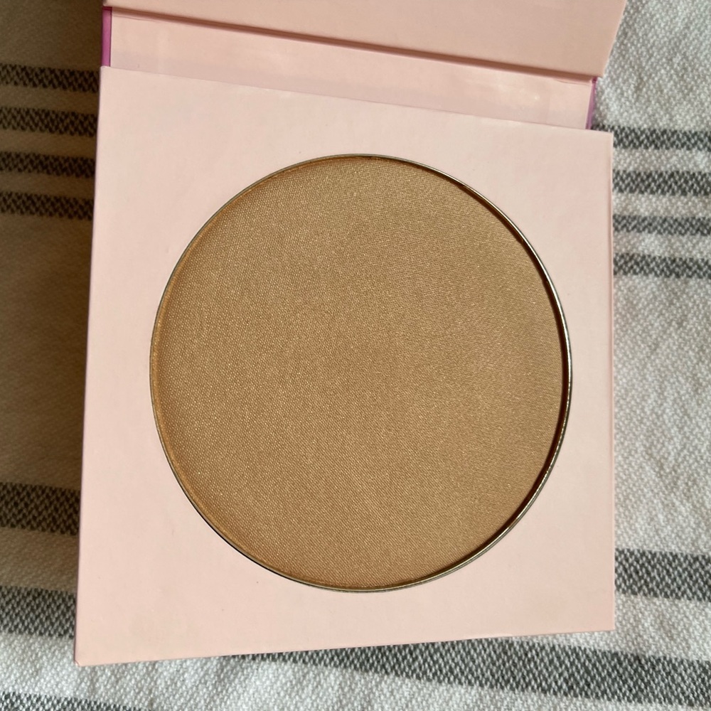 tart Body and Face Bronzer